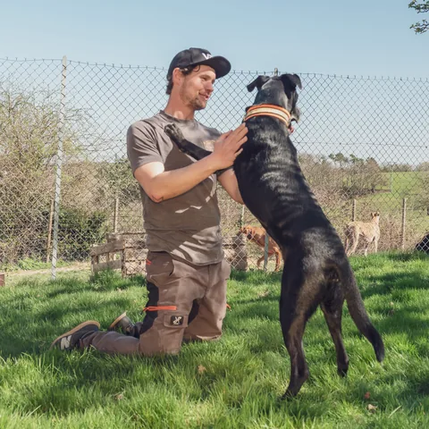 Philipp Beyer von Dogson Eifel mit Hund